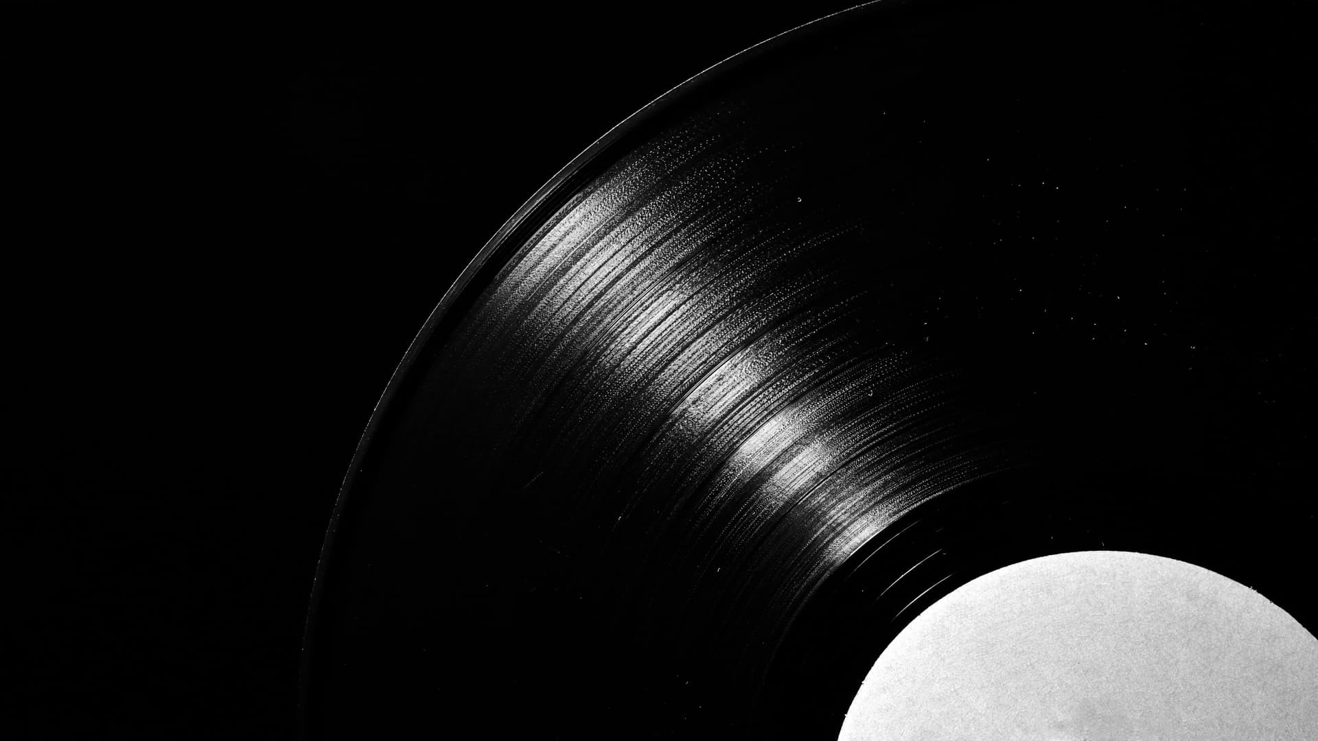 Best Record Players UK 2026: Expert Picks from £100 to £800