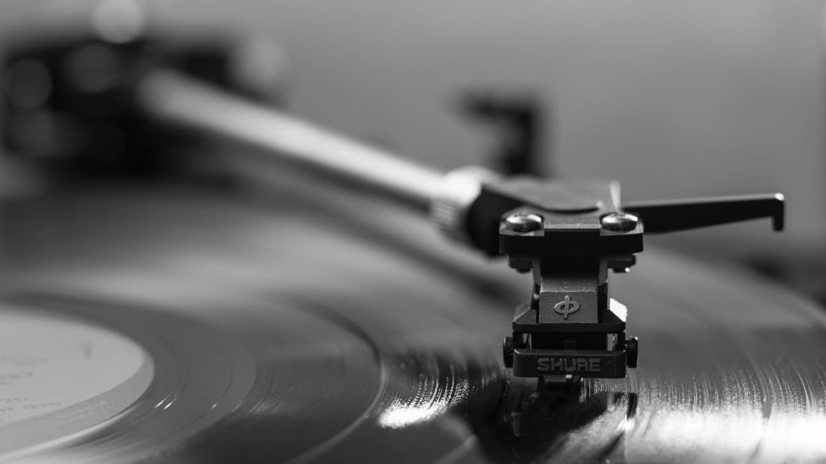 Best Speakers for Turntables UK 2026 | From £80 to £400
